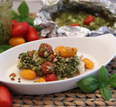 Pesto Fish Packet with Tomatoes and Green Onions
