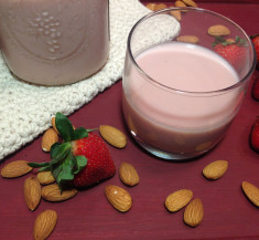 Homemade Strawberry Almond Milk