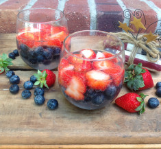 Red, White and Blueberry Spritzer