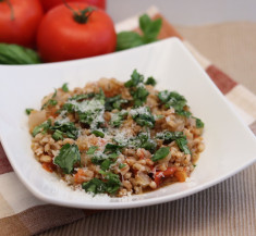 One Pot Farro with Tomatoes