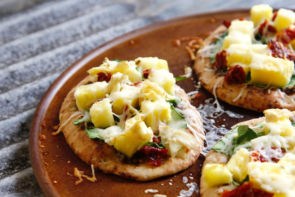 Photo of the Spinach Artichoke Pesto Pizza from the Eat REAL America website